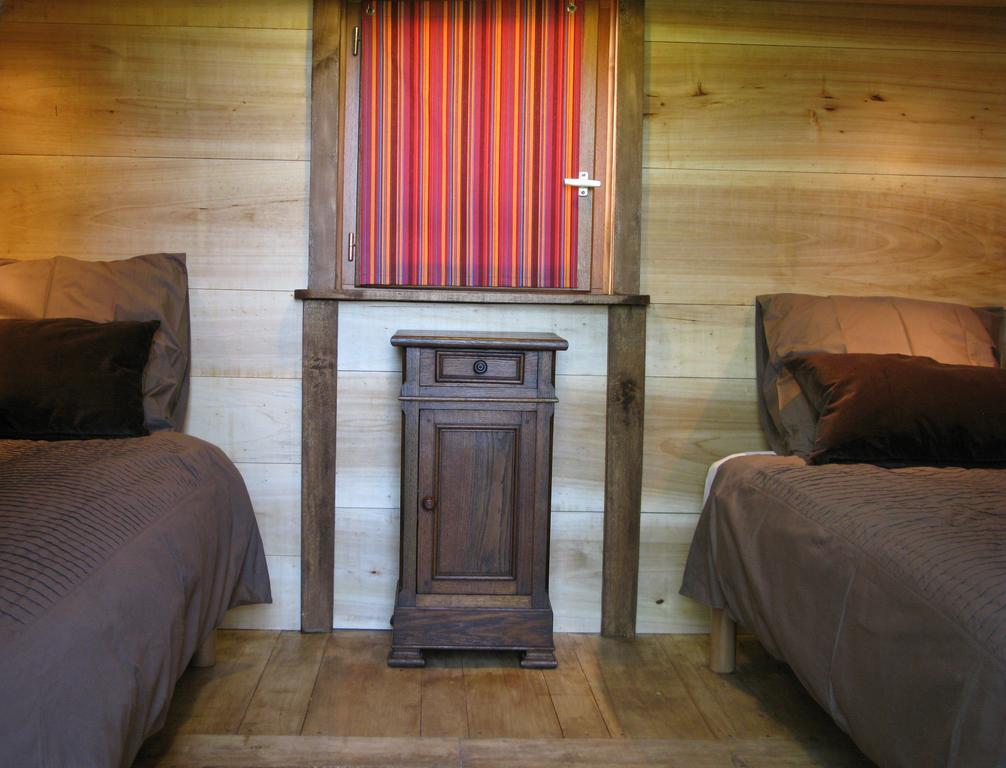 Les Cabanes Du Tertre Urval Habitación foto