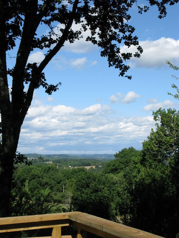 Les Cabanes Du Tertre Urval Exterior foto